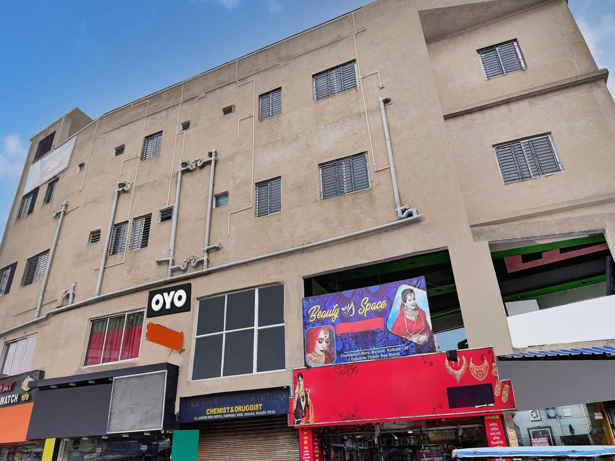 Super Hotel O Royal Empire Calcutta Extérieur photo